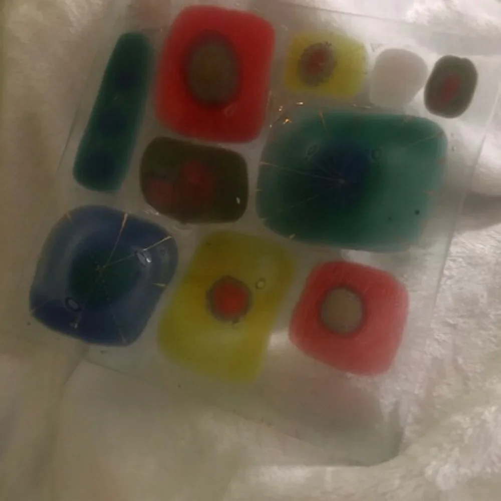 Beautiful Fused Art Glass Square Bowl - Picture 4 of 5